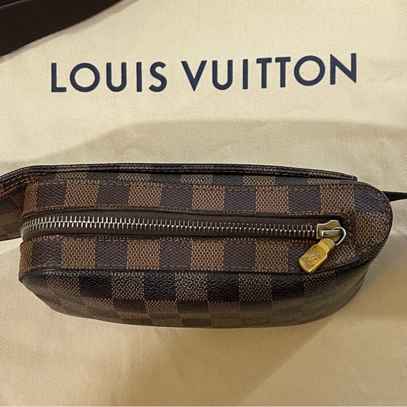 Louis Vuitton Geronimos Ebene Damier
Bum Bag - Picture 5 of 16